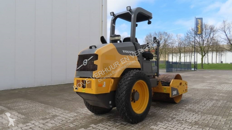 مدحلة Volvo SD 45 B
