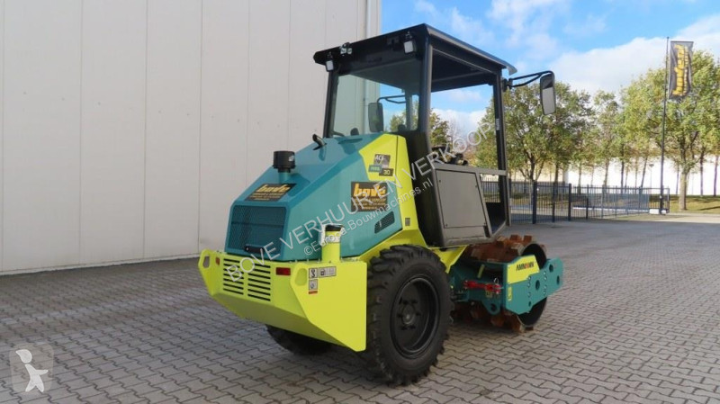 مدحلة Ammann ARS30