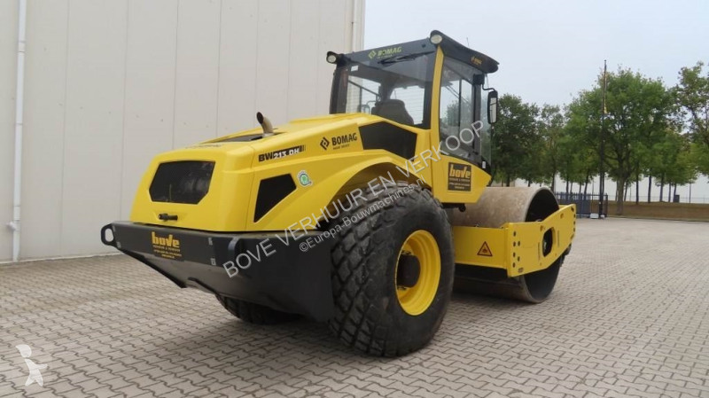 Compactador Bomag BW213 DH-5