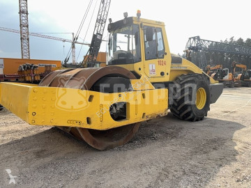 Compactador monocilíndrico Bomag