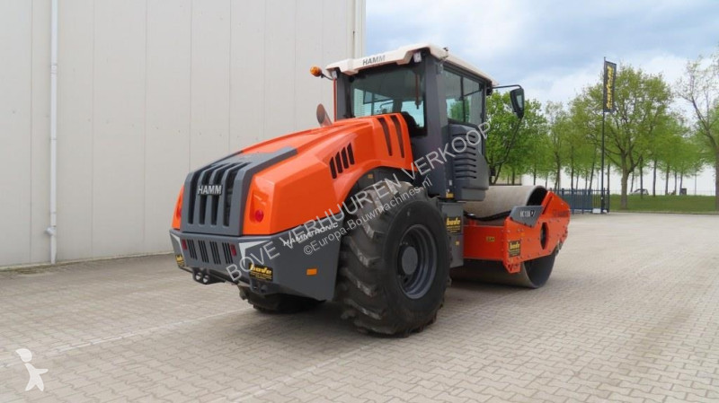 Compactador Hamm HC130i