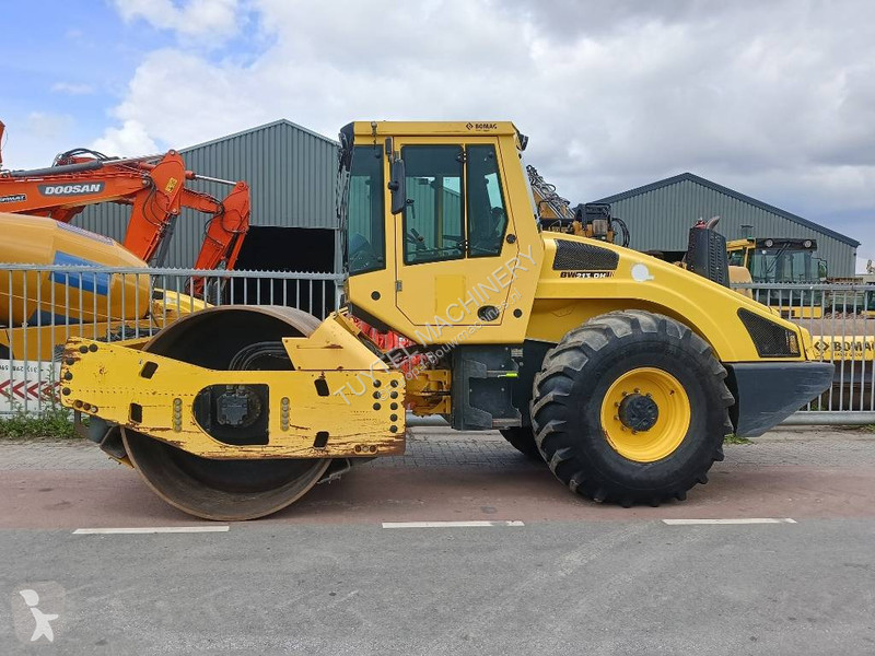 مدحلة Bomag H4 i wals roller compactor