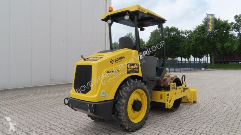 Compactador Bomag BW124 PDH-5