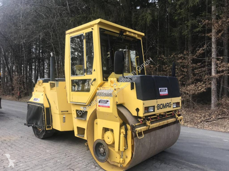 مدحلة Bomag AC2