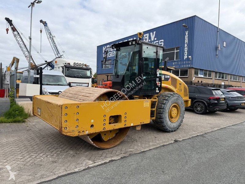 Zhutňovač Caterpillar TRIMBLE GPS INCL