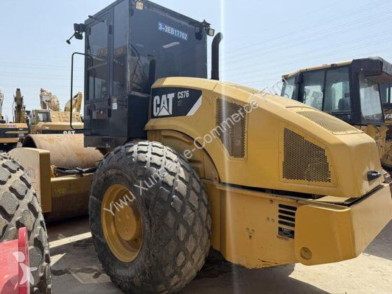 مدحلة Caterpillar CS76