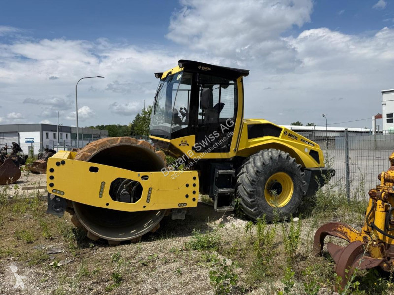 مدحلة Bomag  BW213PDH-5