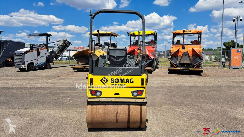مدحلة Bomag AD5