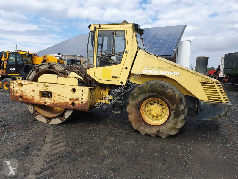 Дорожный каток Bomag BW 225 D-3 / 2001 / nur...
