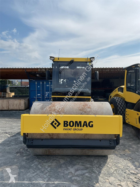 Zhutňovač Bomag BW 213 DH+P-5