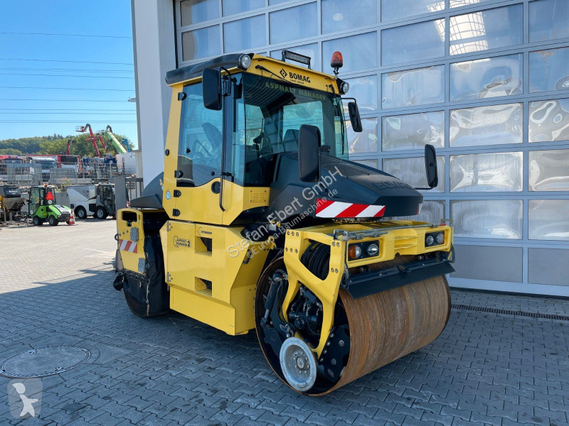 Zhutňovač Bomag ACP4i / nur 1.751h / Asphalt...