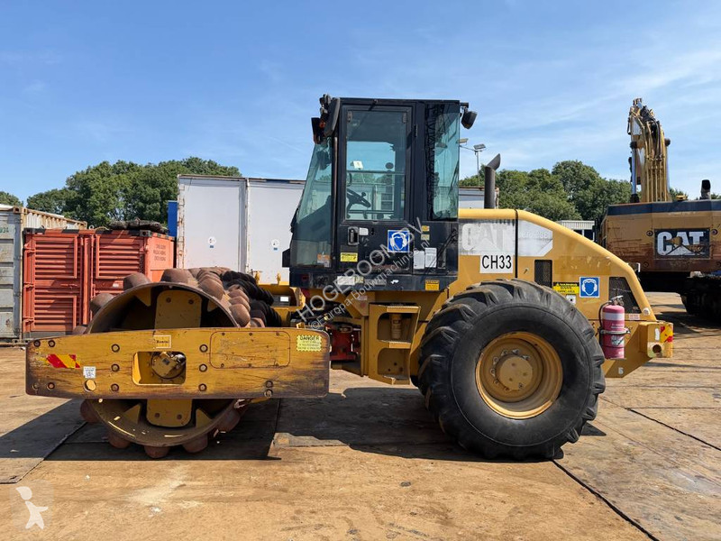 Zhutňovač Caterpillar CP 533 E