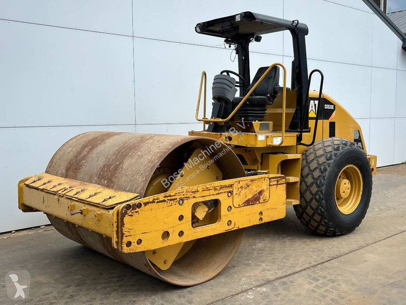 مدحلة Caterpillar CS533E - Good Overall Condition