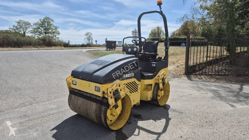 Zhutňovač Bomag AD4
