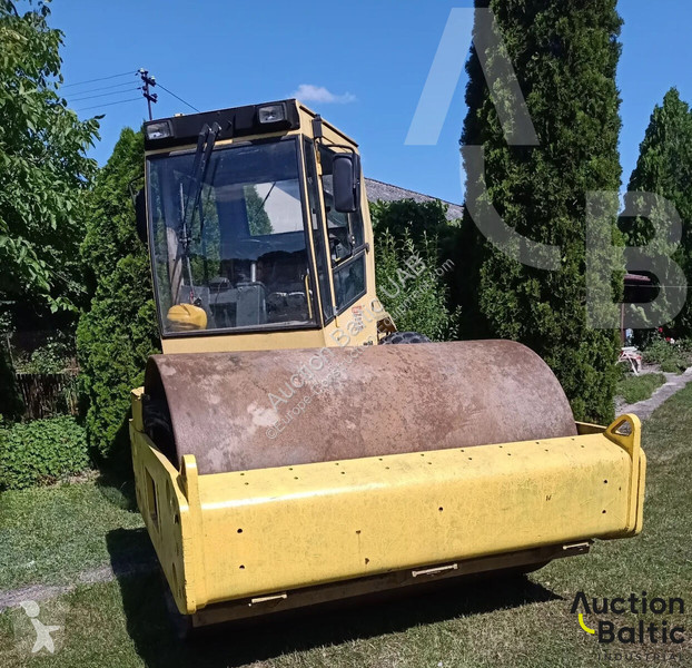 Compactador Bomag BW 211 D