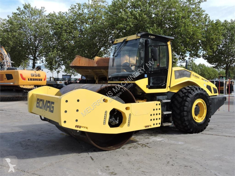 Дорожный каток Bomag BW226