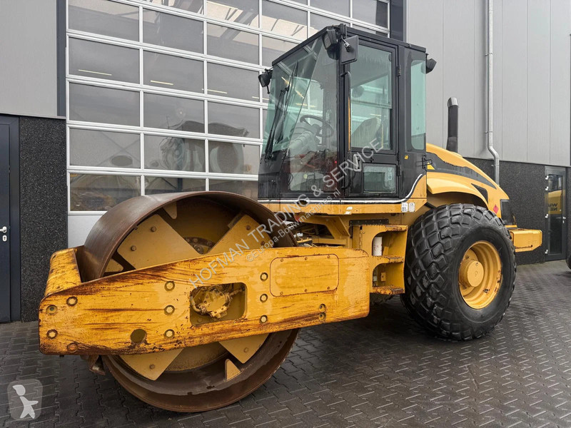 Дорожный каток Caterpillar CS-563E