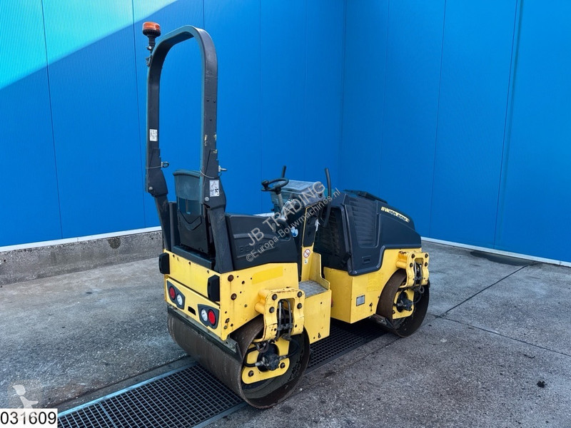 Compactador Bomag 100ADM-5 667 hr, 2015, 15,1 kW