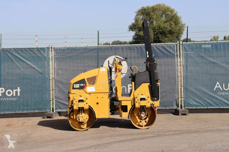 Compactador Caterpillar CB1.7