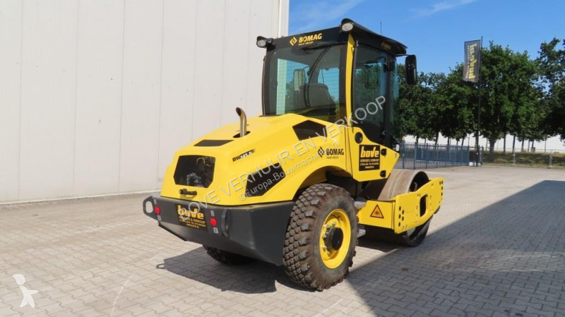 Compactador Bomag BW145 D-5 PL