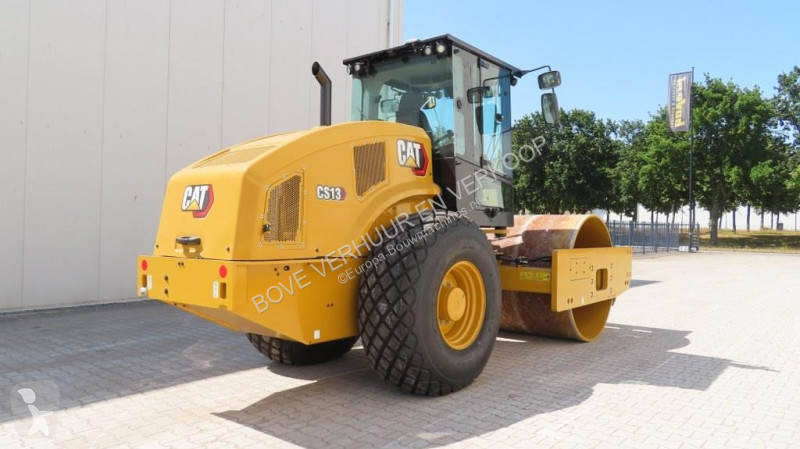 Compactador Caterpillar CS13