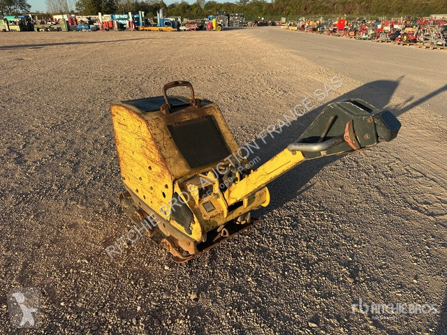 مدحلة Bomag  BPR70/70D