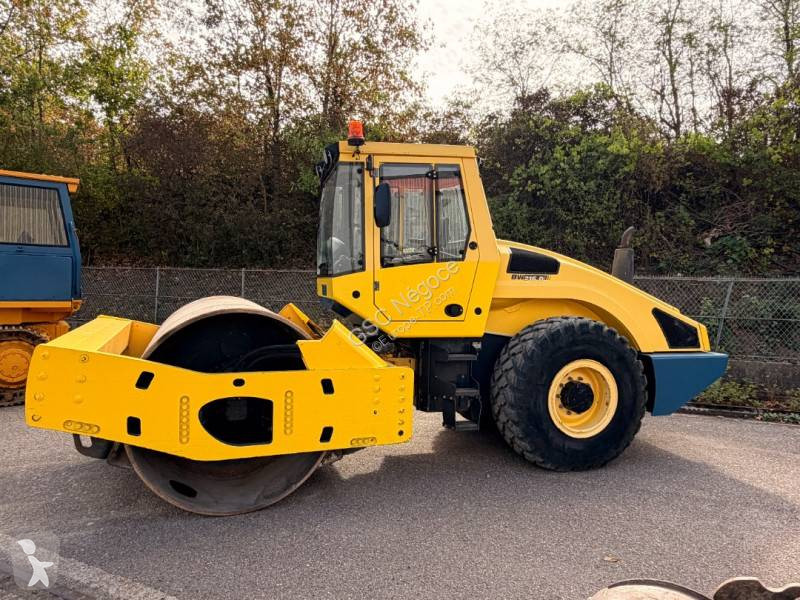 مدحلة Bomag BW216 D-4