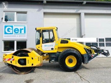 Compactador monocilíndrico Bomag