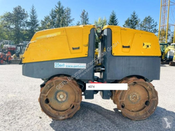 Compactador con rodillo de patas Bomag