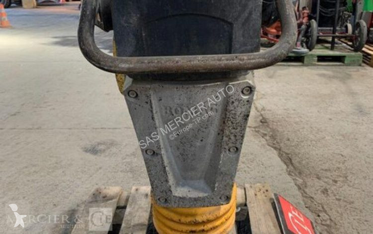 Дорожный каток Bomag pilonneuse essence