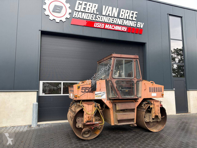 Compacteur Case W552