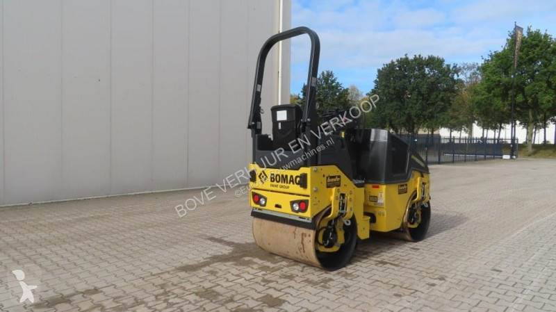 مدحلة Bomag AD-5