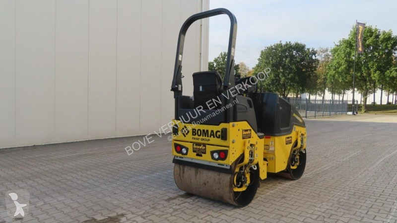 مدحلة Bomag AD-5