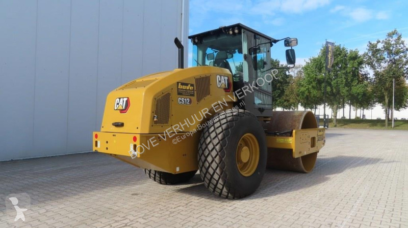 Валяк Caterpillar CS12
