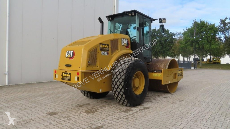 Валяк Caterpillar CS12