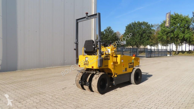 مدحلة Sakai TS160-4