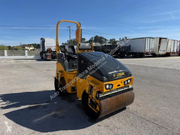 مدحاة مزدوجة Bomag
