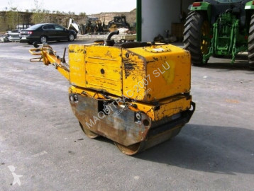 Compactador tándem JCB