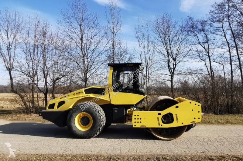 Compactador Bomag DH-5