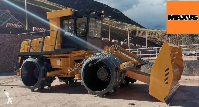 Compactador Caterpillar NOWY KOMPAKTOR MAXUS 20...