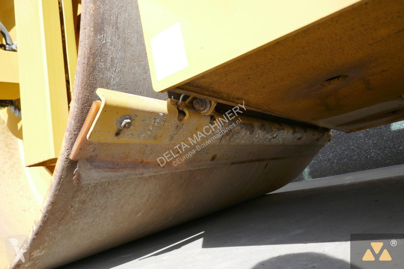 Compactor Caterpillar CB10