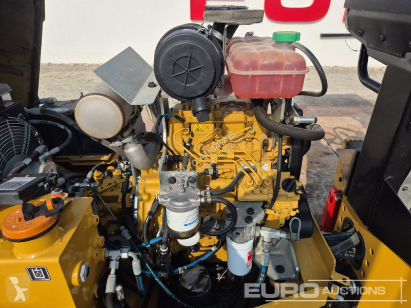 Compactador Caterpillar CB2.5
