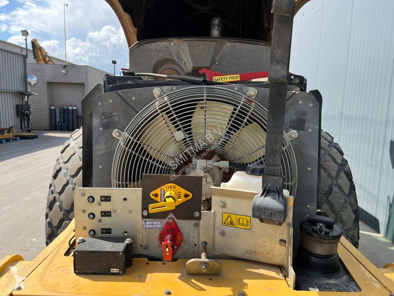 Compactor Caterpillar CS76