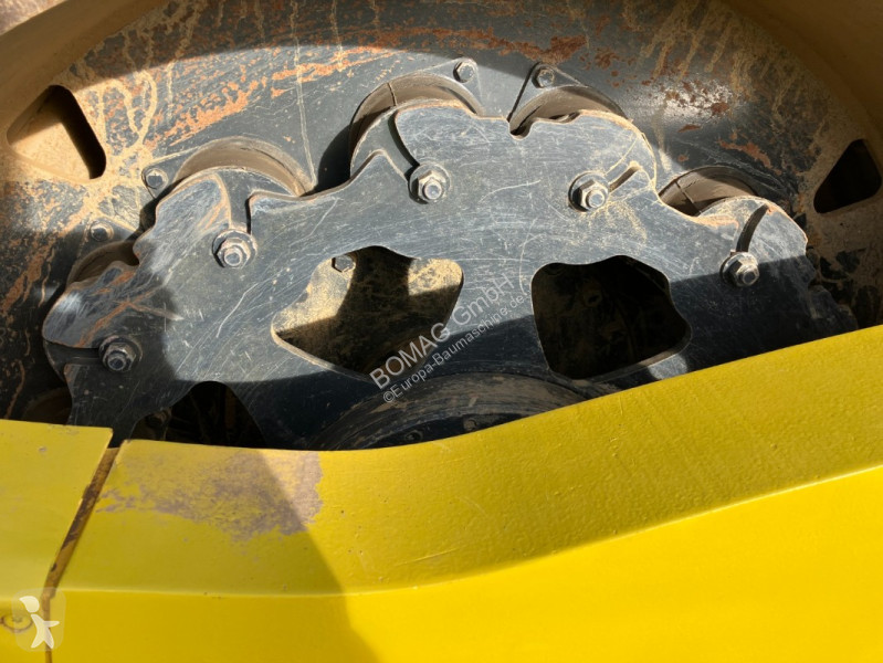مدحلة Bomag  BW 226 BVC-5  Stage IIIa/Tier 3