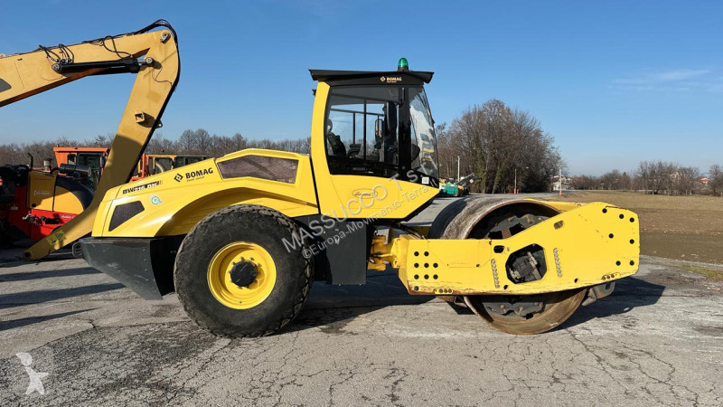مدحلة Bomag BW216 DH-5