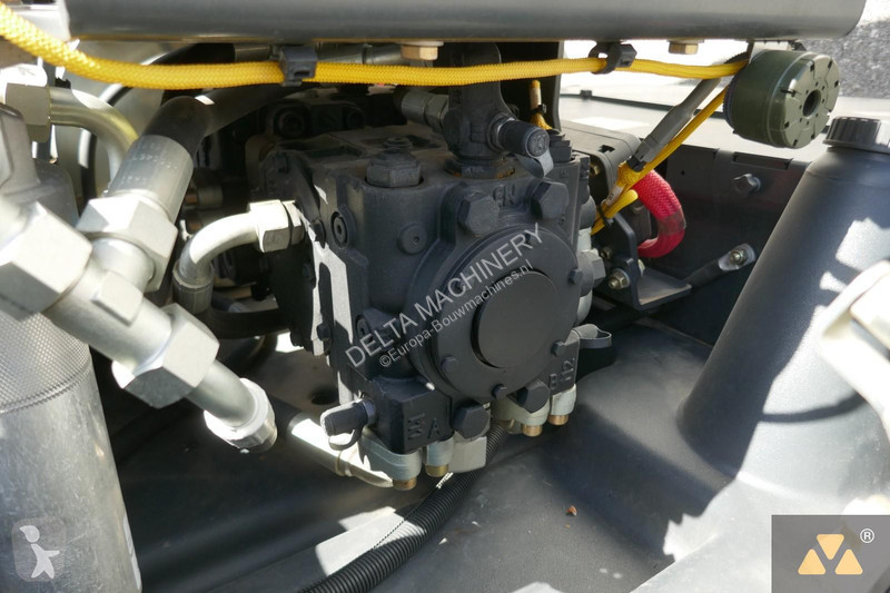 مدحلة Bomag BW226-5CL