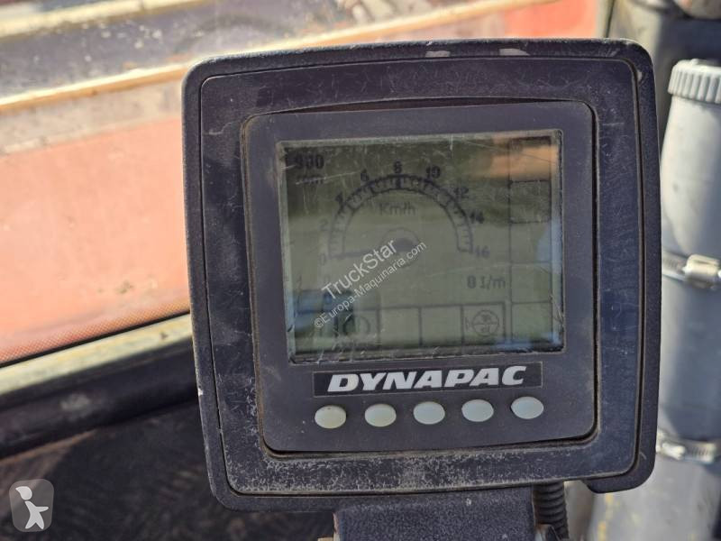 Zhutňovač Dynapac CC424C