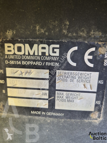 Compactador Bomag BW 211 D