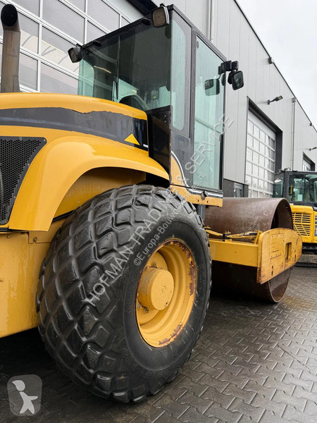 Дорожный каток Caterpillar CS-563E