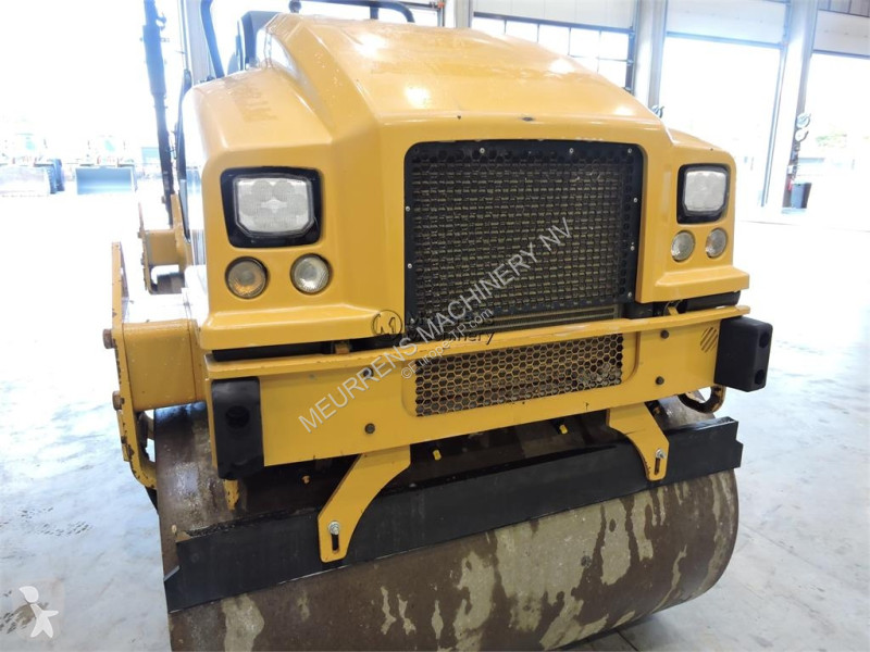 مدحلة Caterpillar CB2.7